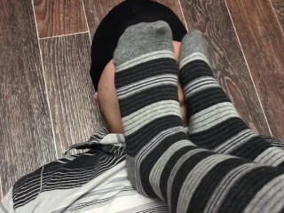 Femdome slave kiss feet in tights